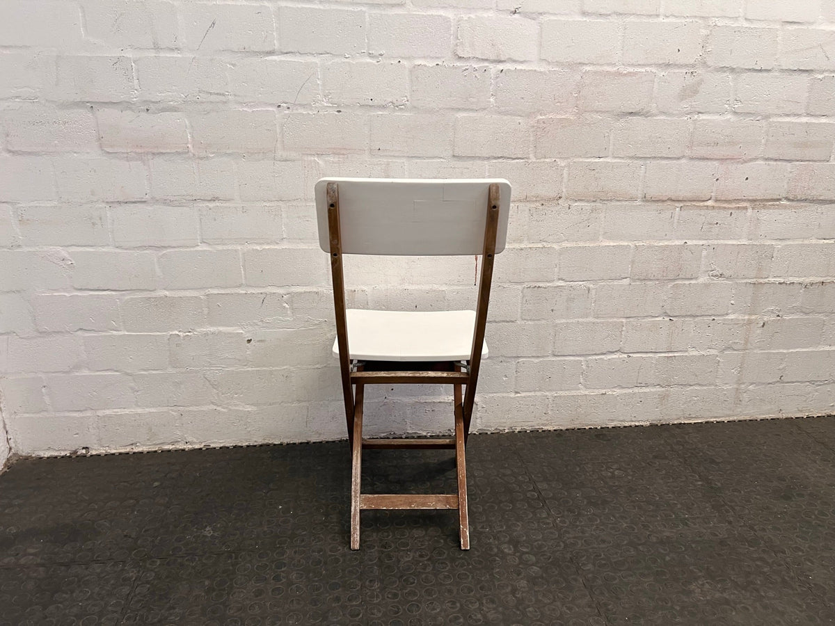 Wooden Framed White Seat Garden Chair