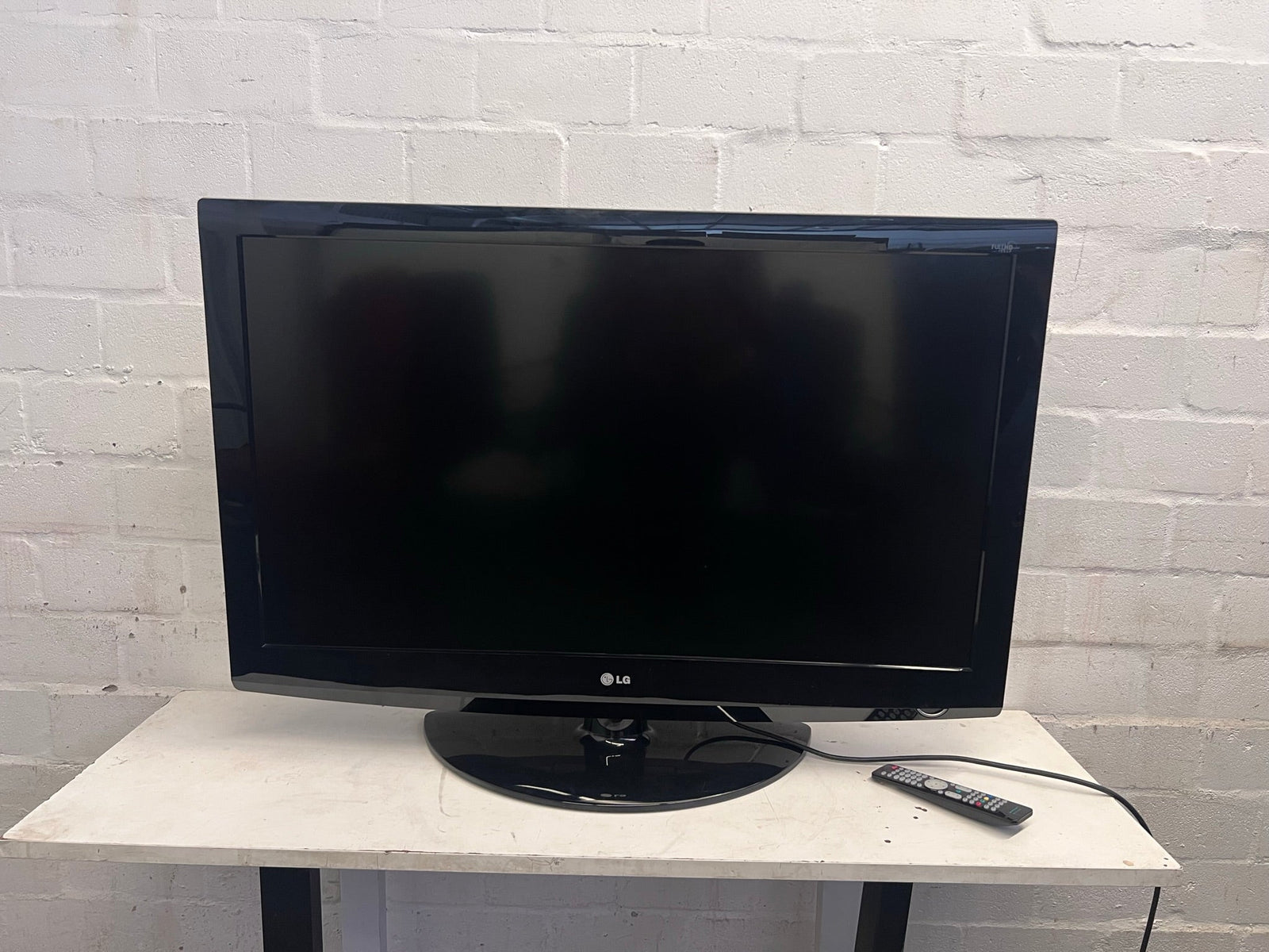 LG 42" Full HD TV ( 42lf20fr-AFB ) - No PICTURE - PRICE DROP
