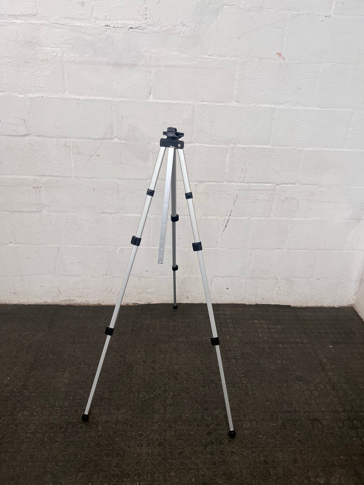 Adjustable Travel Easel