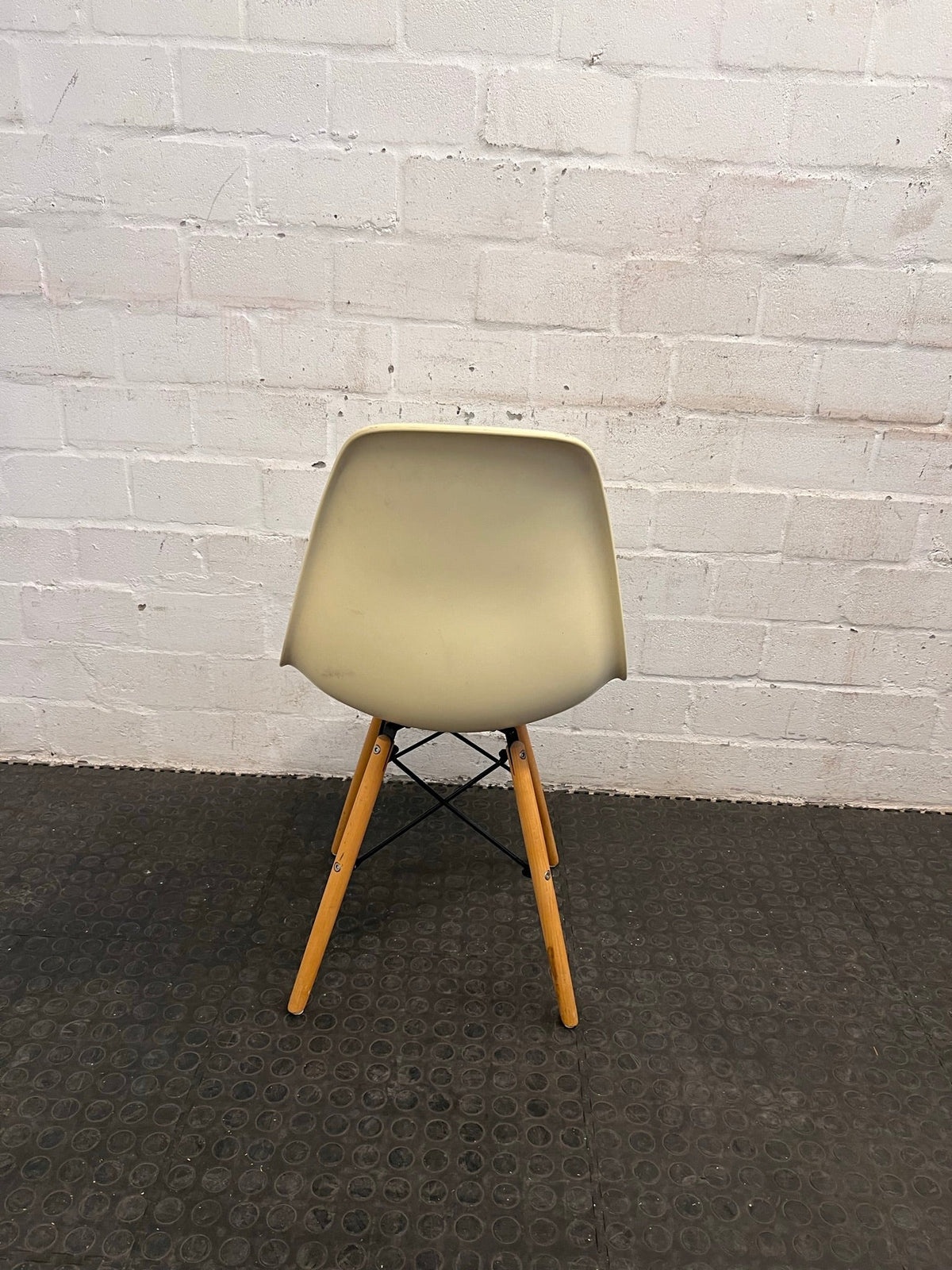 White Wooden leg Dining Chairs - PRICE DROP