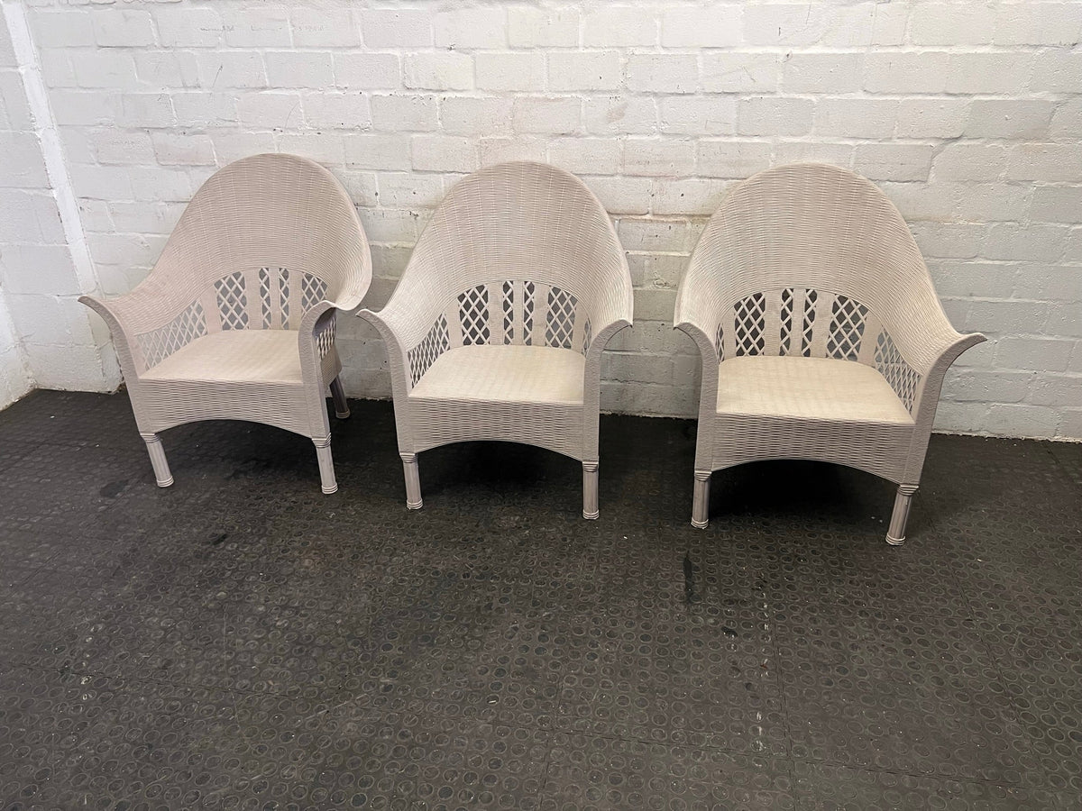 White Wicker Outdoor Chair