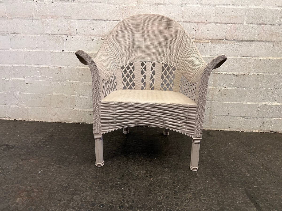 White Wicker Outdoor Chair
