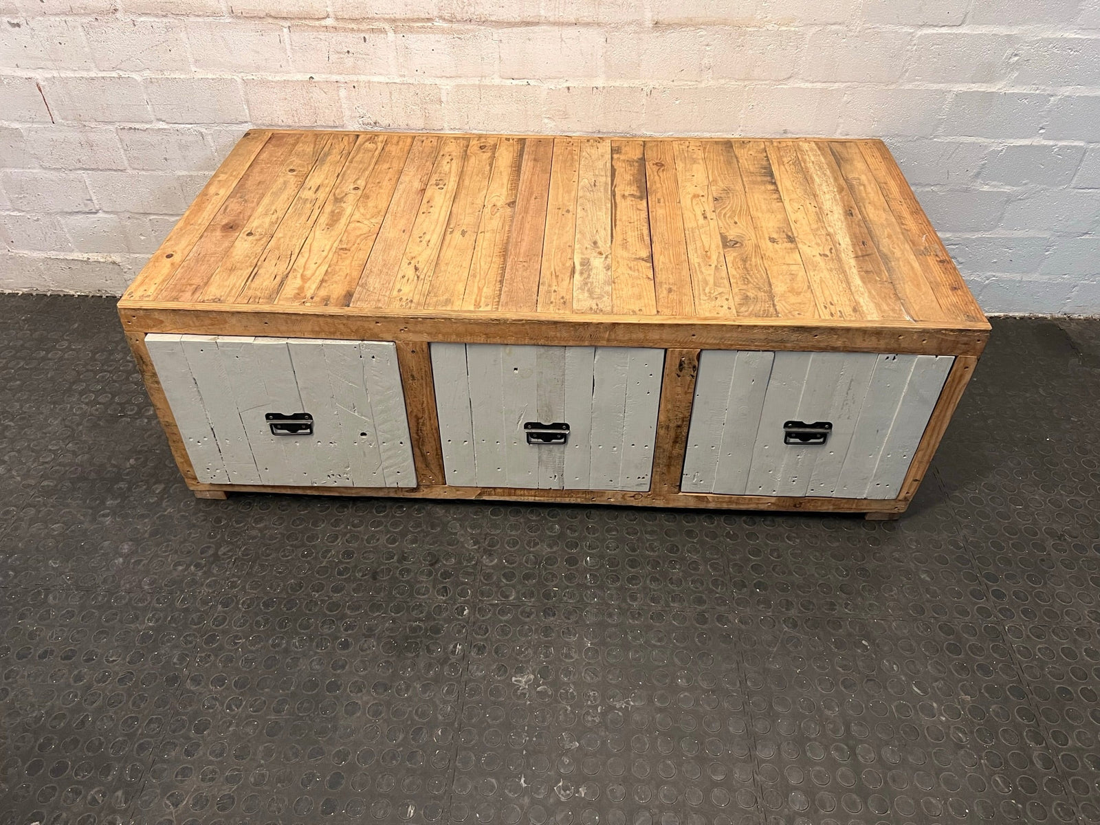 Six Drawer Storage Pallet Wood Coffee Table - REDUCED