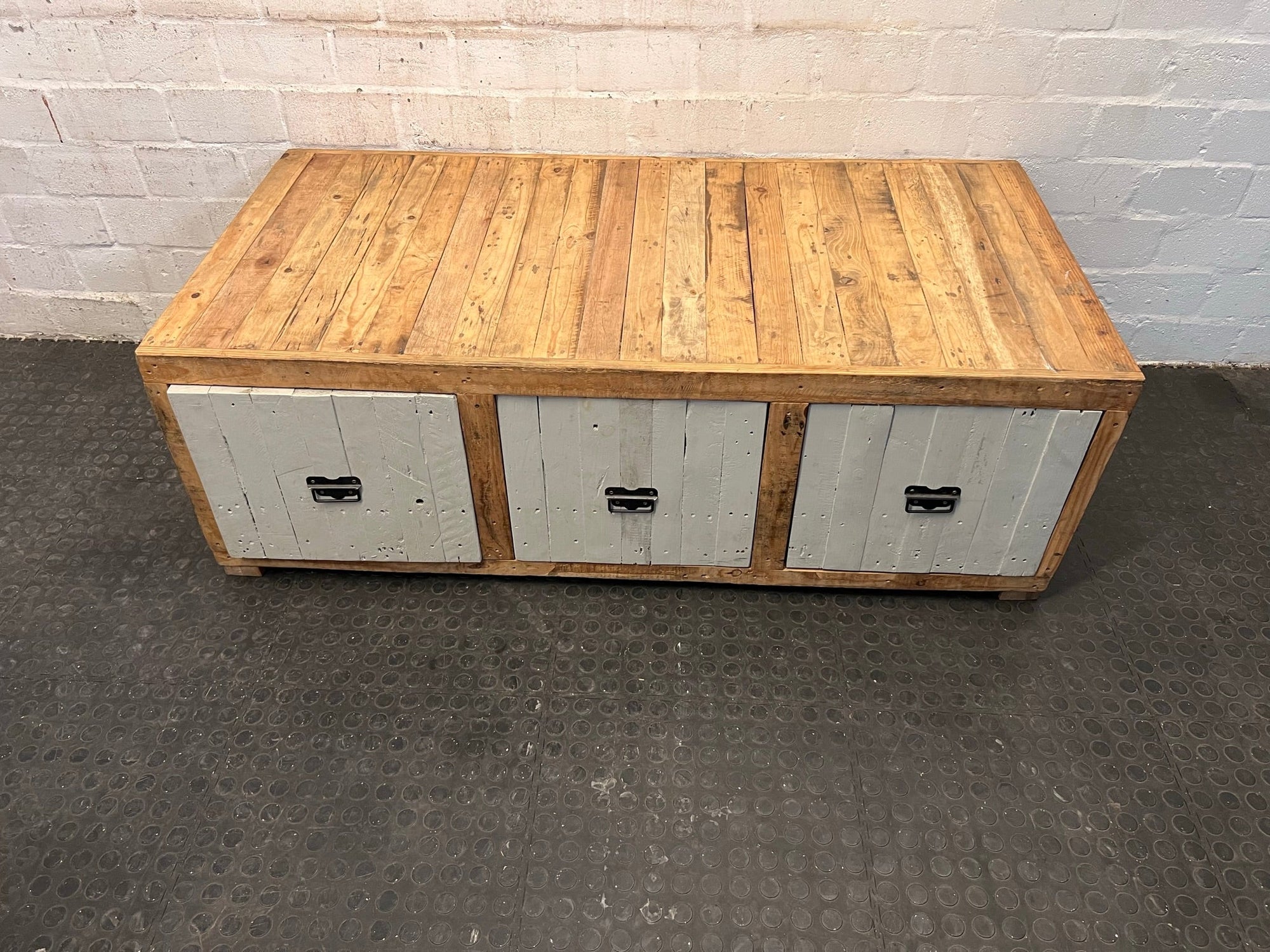 Six Drawer Storage Pallet Wood Coffee Table
