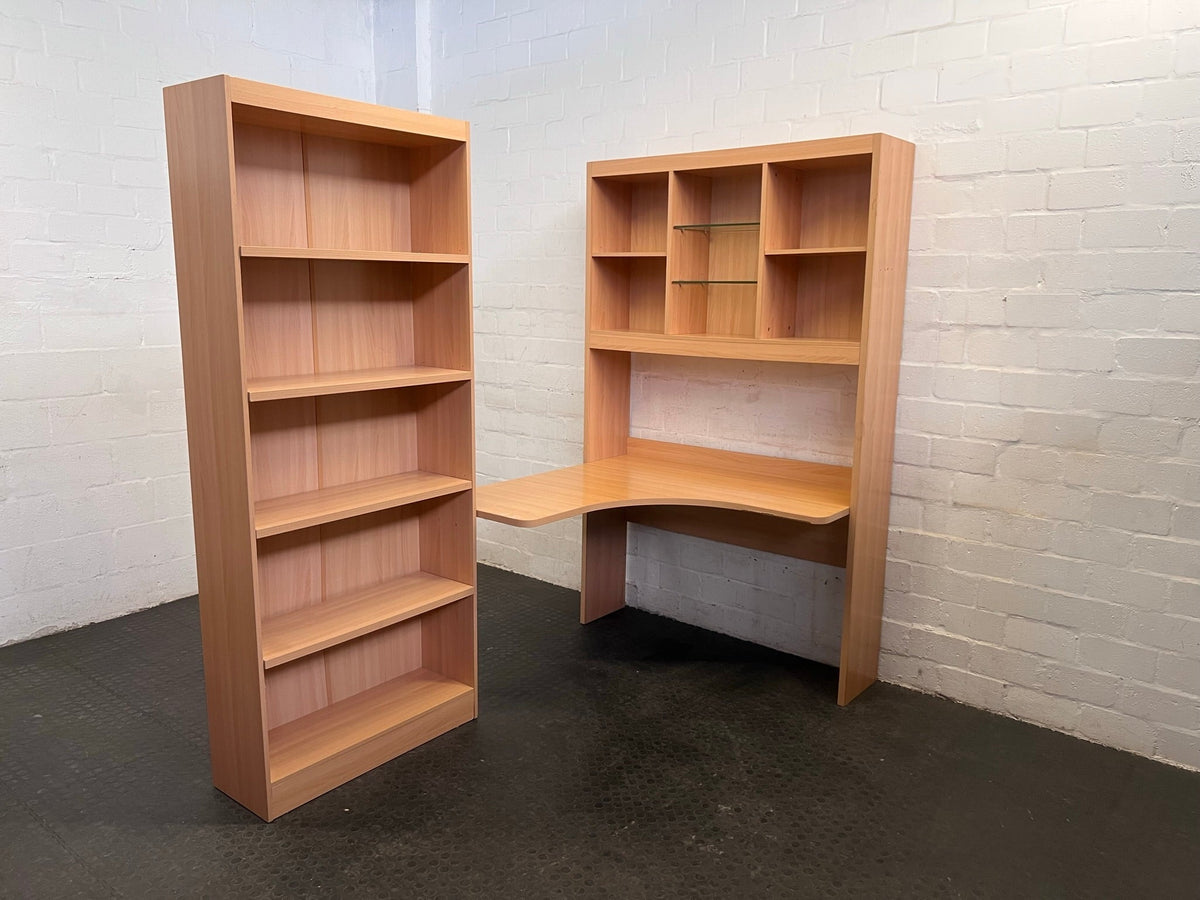 Light Wood Print L-Shaped Desk and Shelves