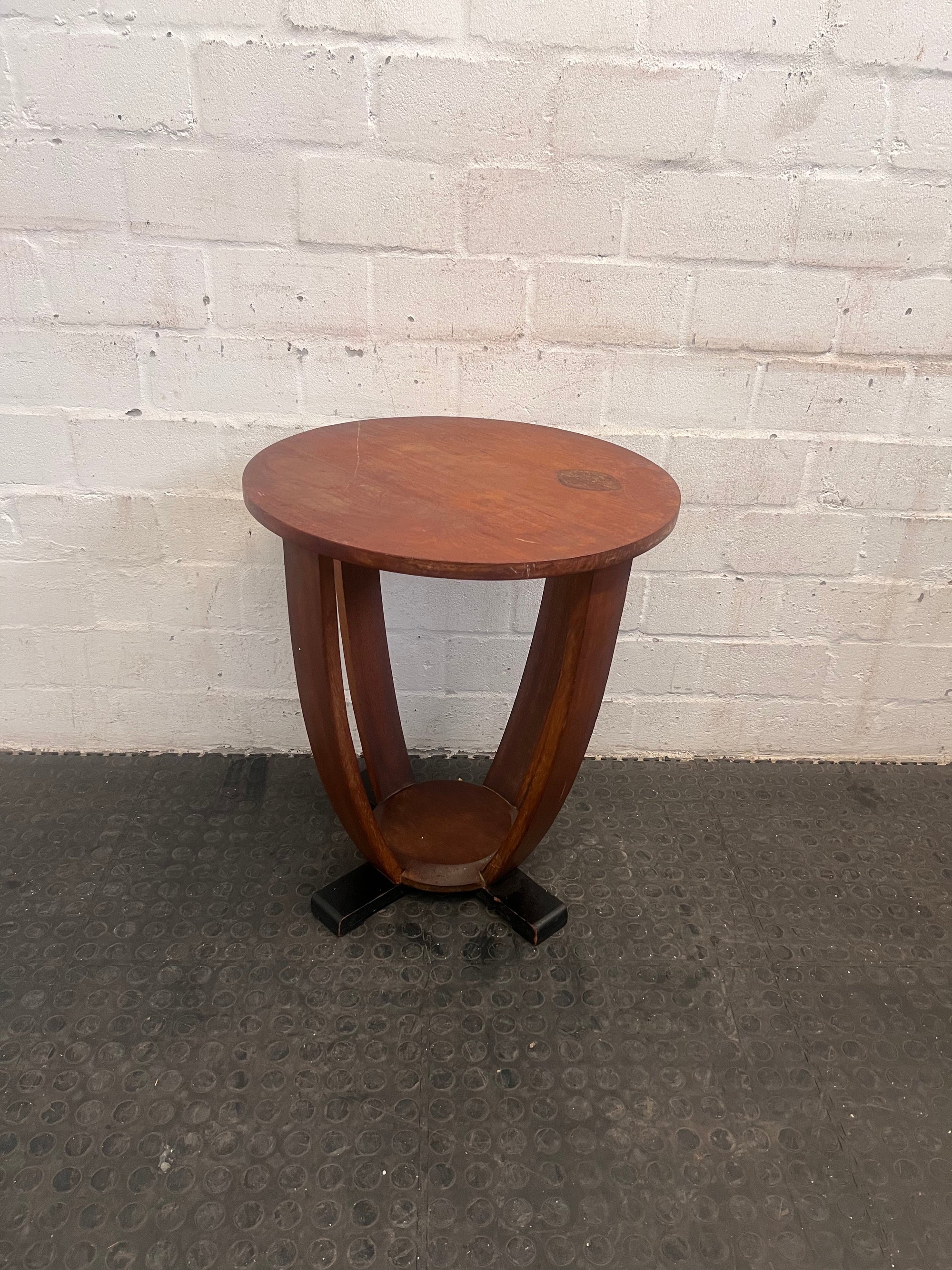 Curved Legged Round Side Table