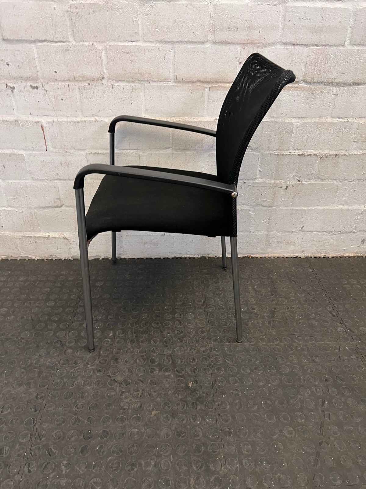 Black Mesh Back Visitors Chair - PRICE DROP