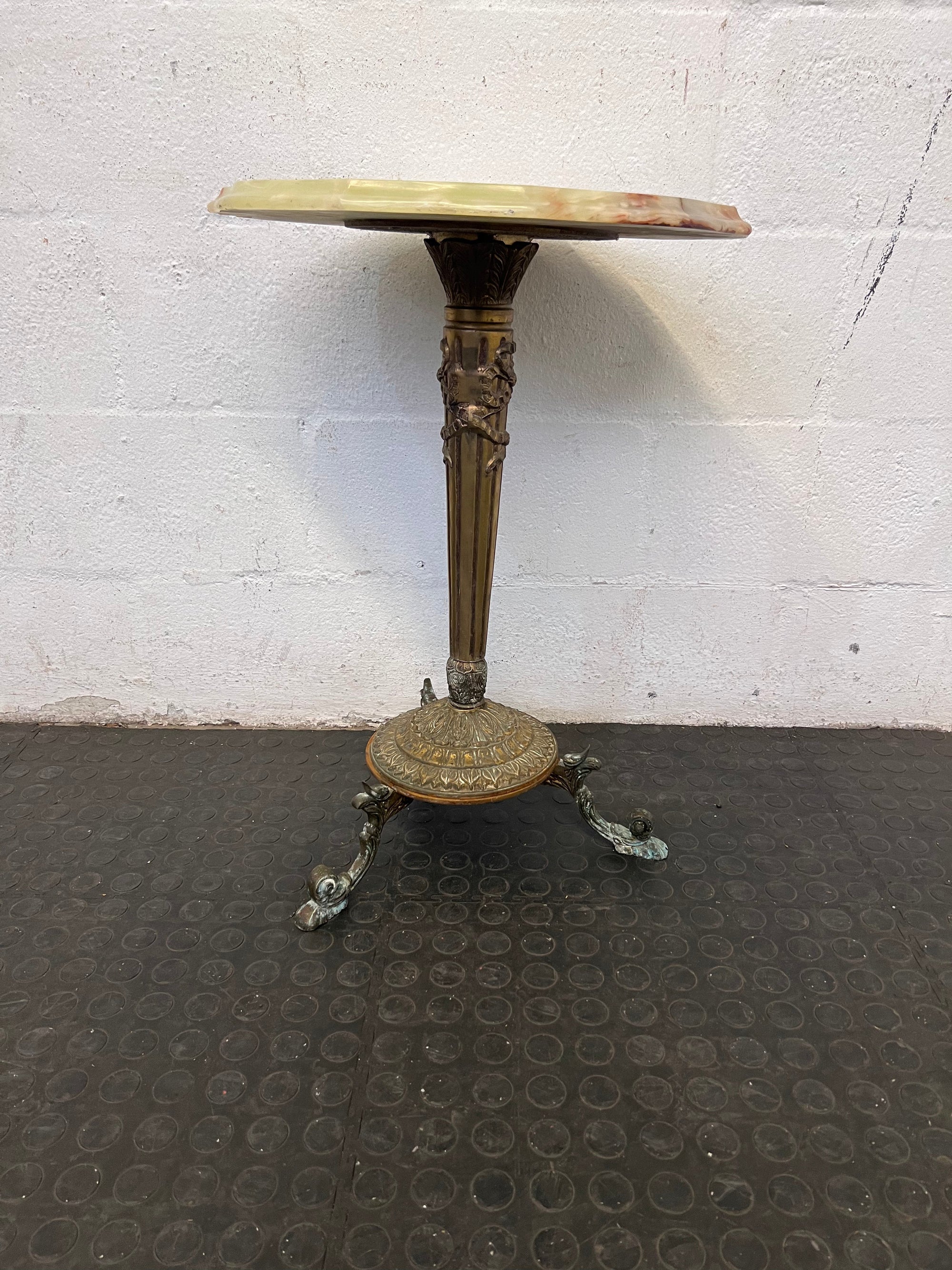 Marble Side table - Slightly Chipped