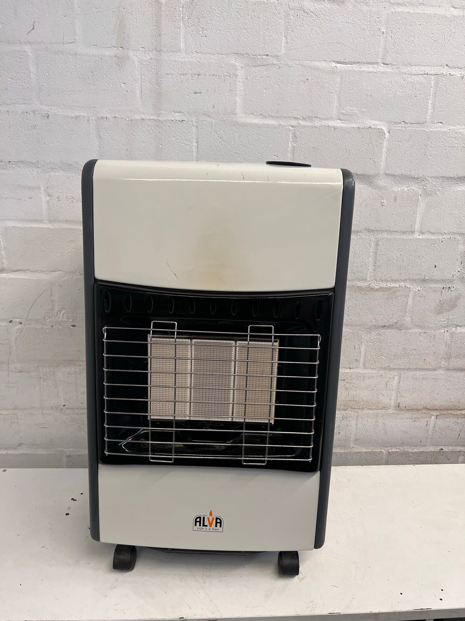 Alva White Gas Heater