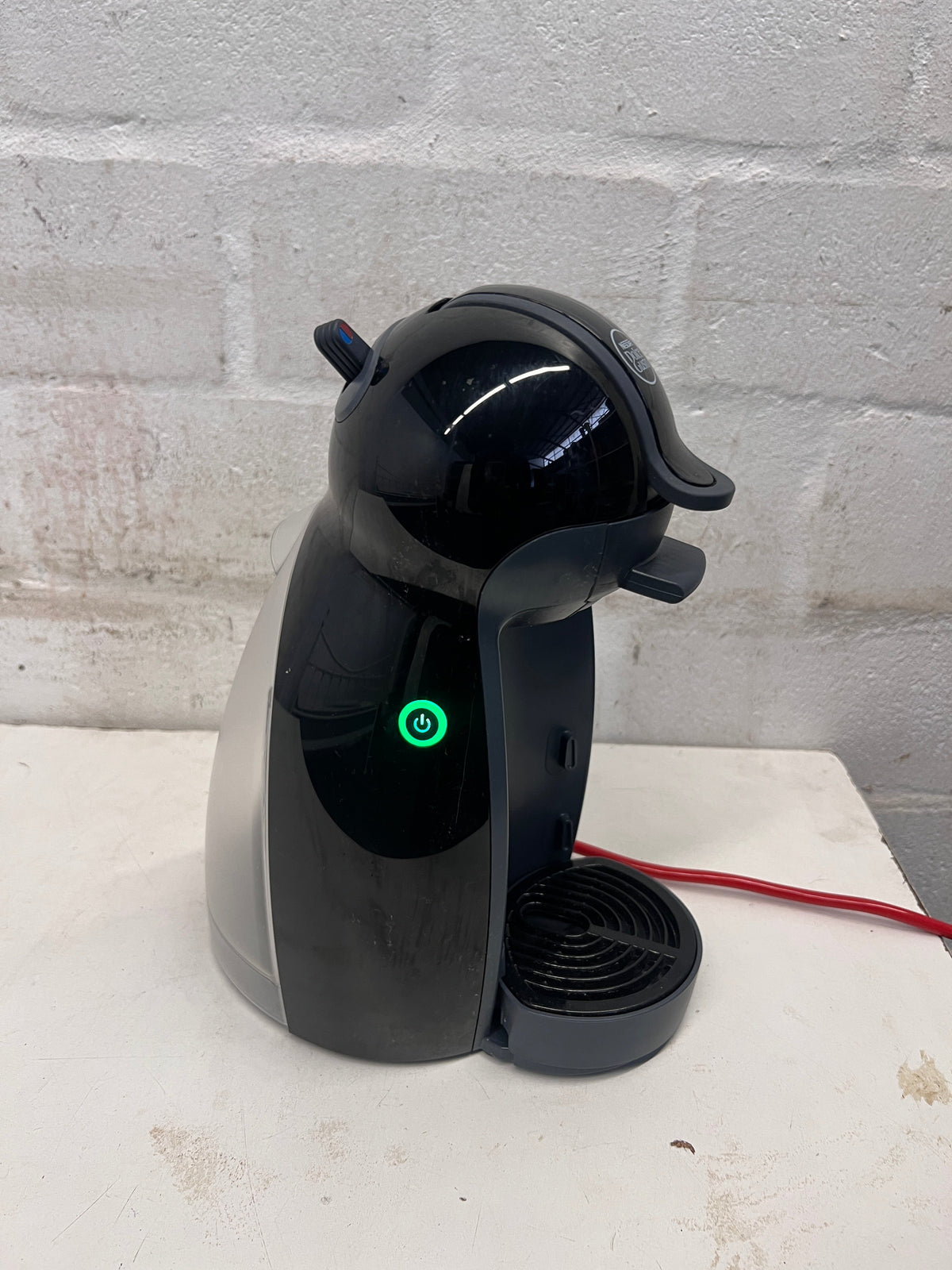 Nescafe Dolce Gusto Pod Coffee Machine - REDUCED