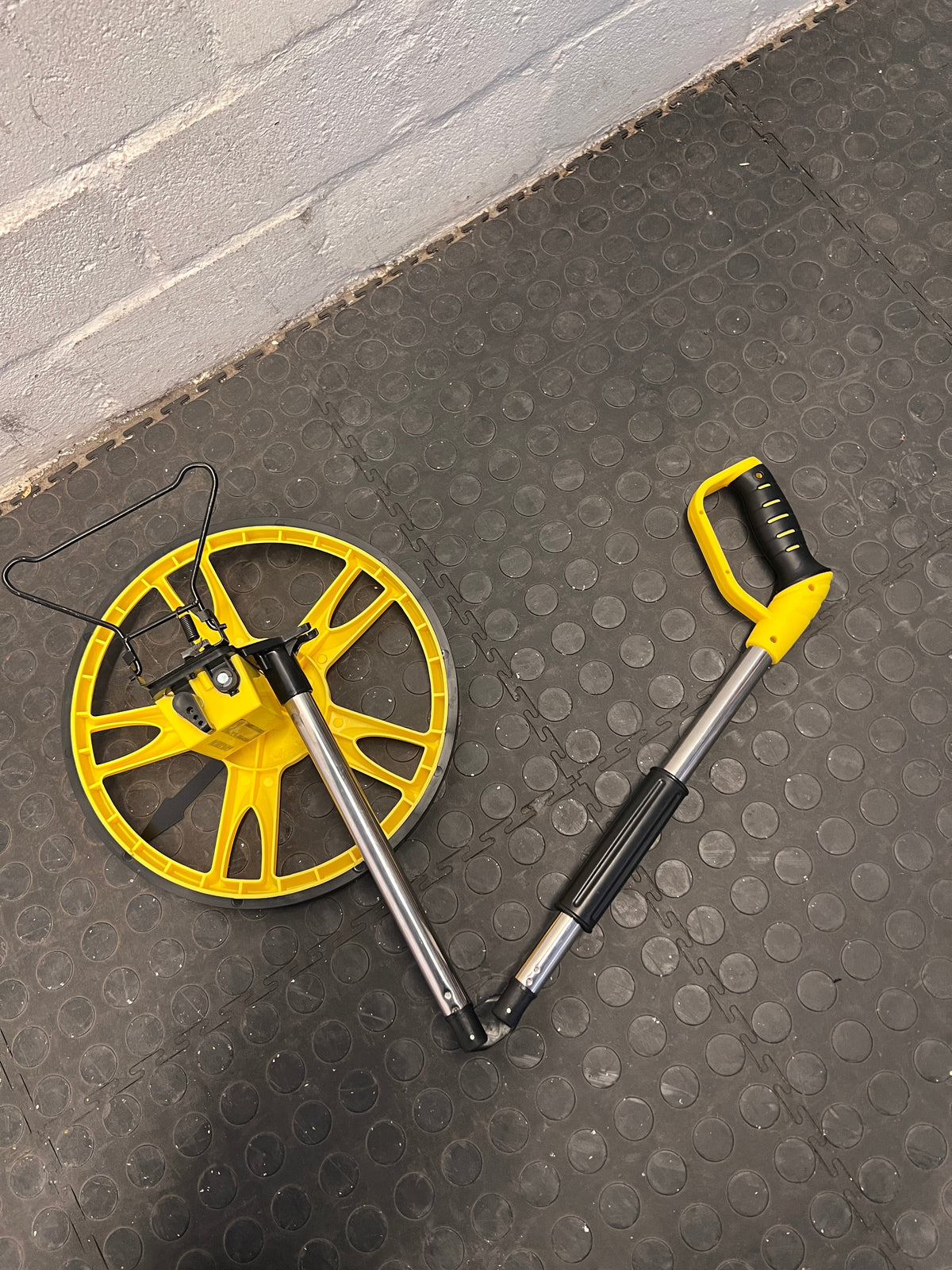 Gongzheng Measuring Wheel - 2ndhandwarehouse.com