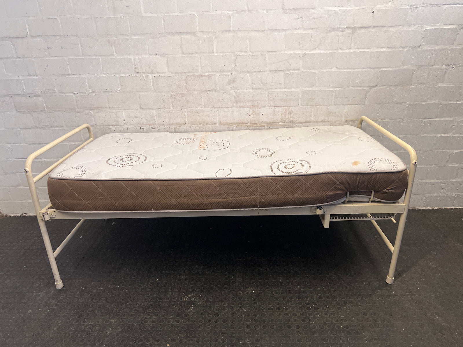 Hospital 3/4  Bed with White & Brown Lifestyle Orthopeadic Mattress - REDUCED