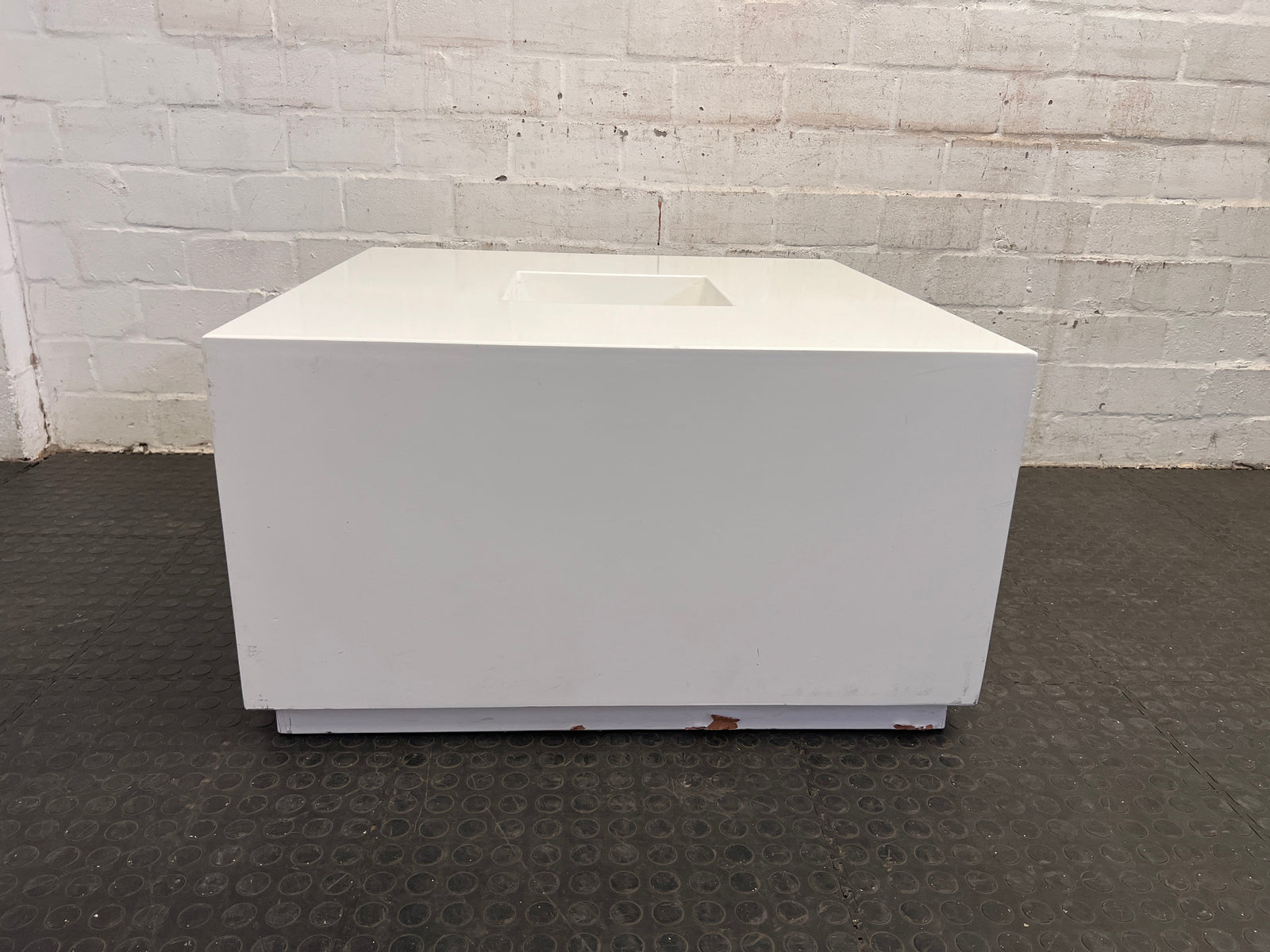 White Coffee Table(90cm x 90cm) (Cracks and Chipping Paint) - PRICE DROP