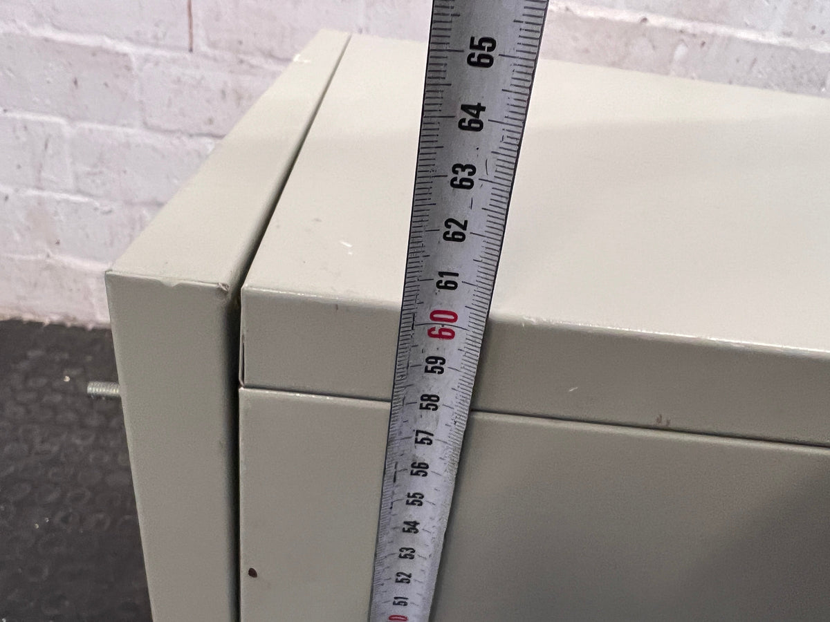 Inverter Battery Cabinet with Fuse - REDUCED