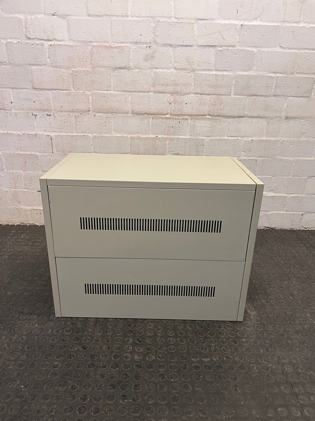 Inverter Battery Cabinet with Fuse - REDUCED