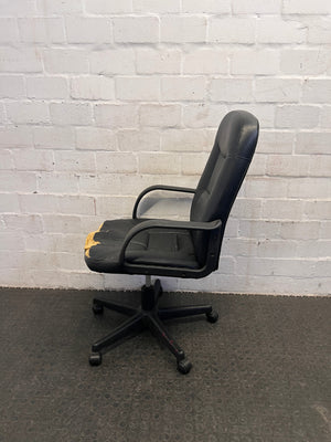 Black Padded Office on Wheels (Torn/Broken Seating Edge)