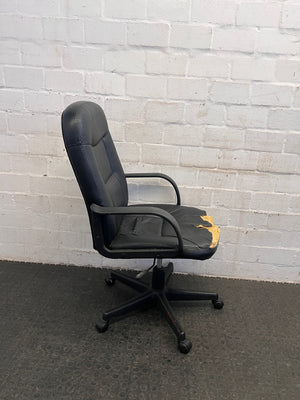 Black Padded Office on Wheels (Torn/Broken Seating Edge)