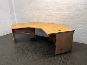 Wooden L-Shaped Desk (Chipped Vinyl)