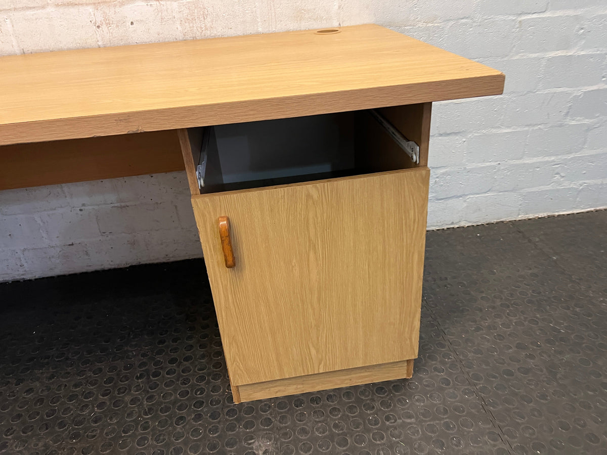 Wooden Print One Door Desk (RHS) - REDUCED
