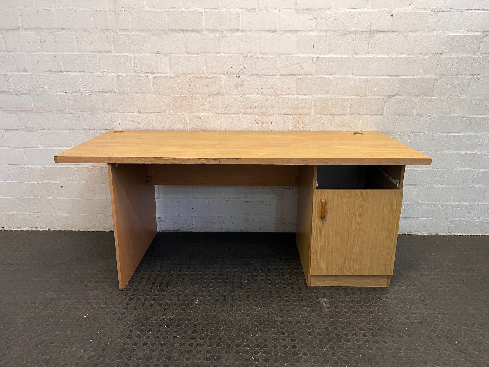 Wooden Print One Door Desk (RHS) - REDUCED