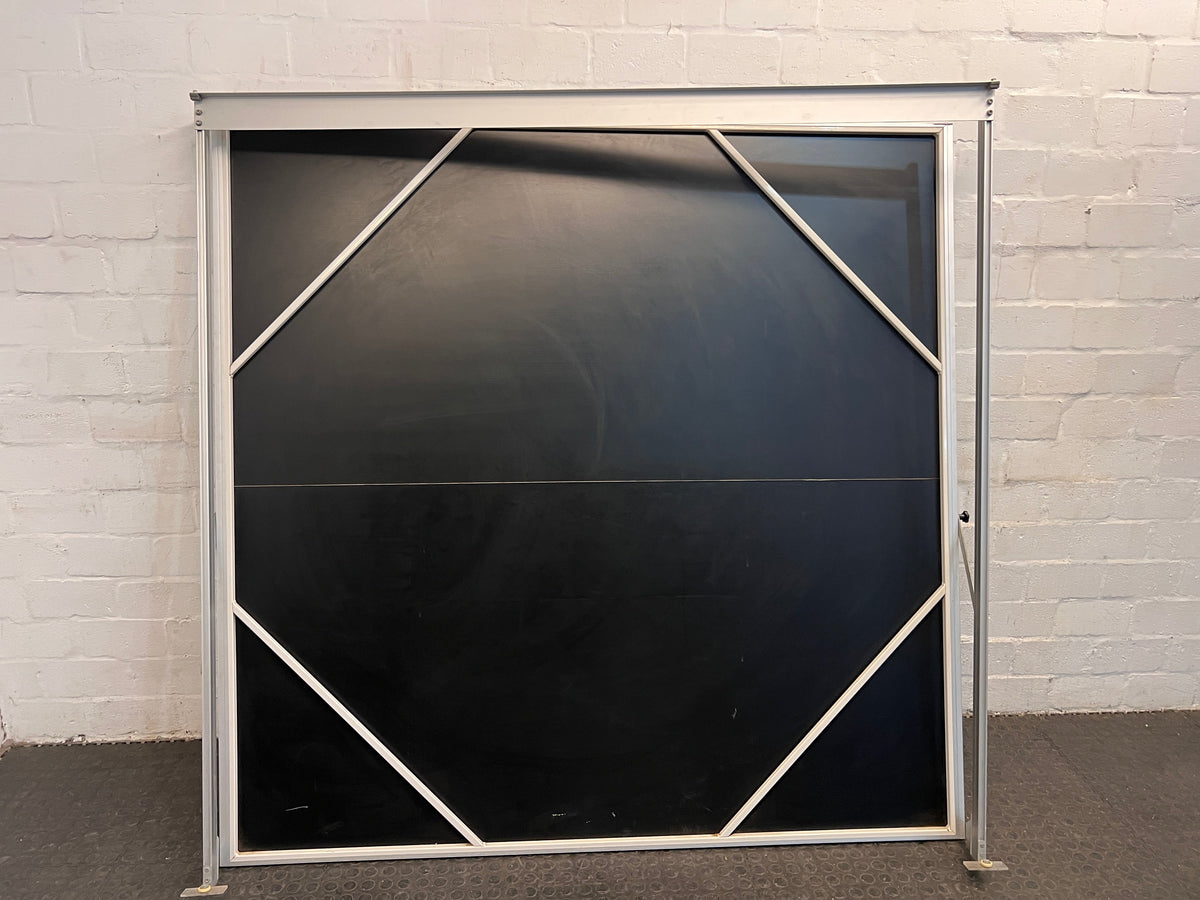 Projector Screen with Angle Brackets 180 x 180cm