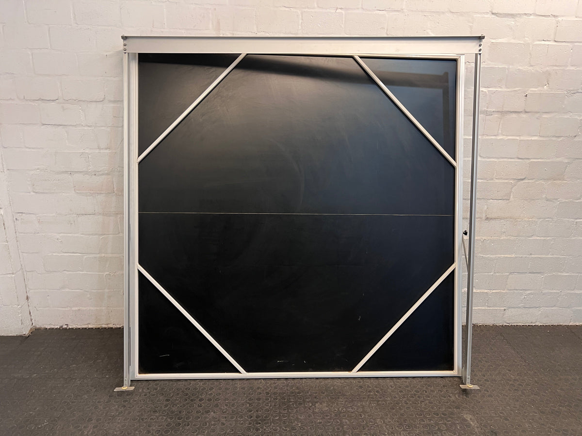 Projector Screen with Angle Brackets 180 x 180cm