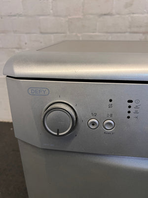 Silver Defy Dishwasher (DDW169)(Rusted Bottom)
