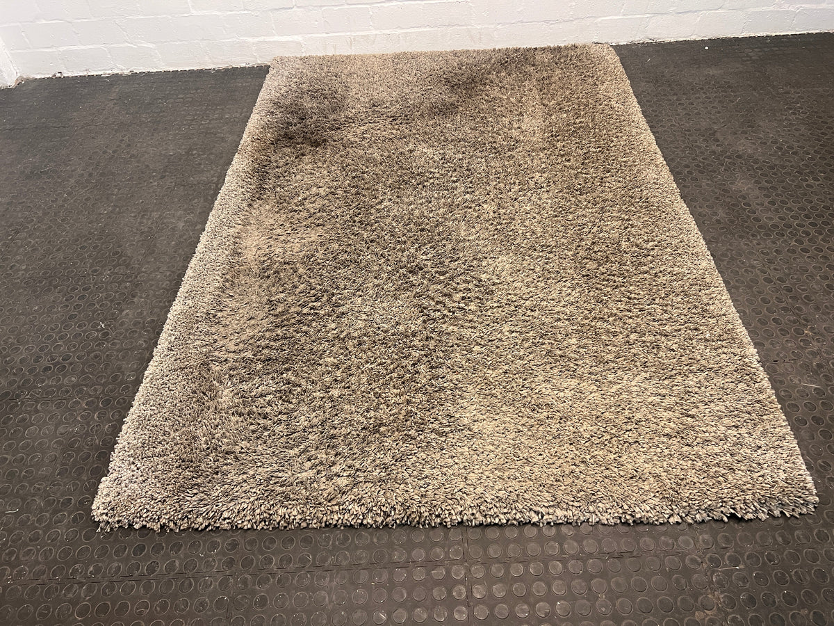 Shaggy Deluxe Beige Carpet (164cm x 234cm / Marks Underneath) - PRICE DROP
