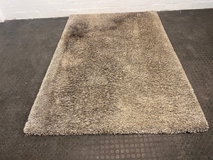 Shaggy Deluxe Beige Carpet (164cm x 234cm / Marks Underneath)