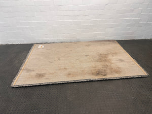 Shaggy Deluxe Beige Carpet (164cm x 234cm / Marks Underneath)