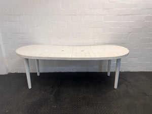 Extendable White Plastic Outdoor Table