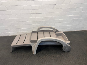 Outdoor Lounger (Plastic)