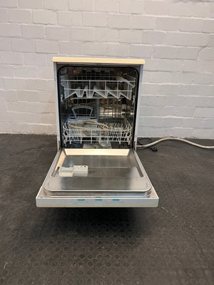 White Defy Dishwasher Dw-12