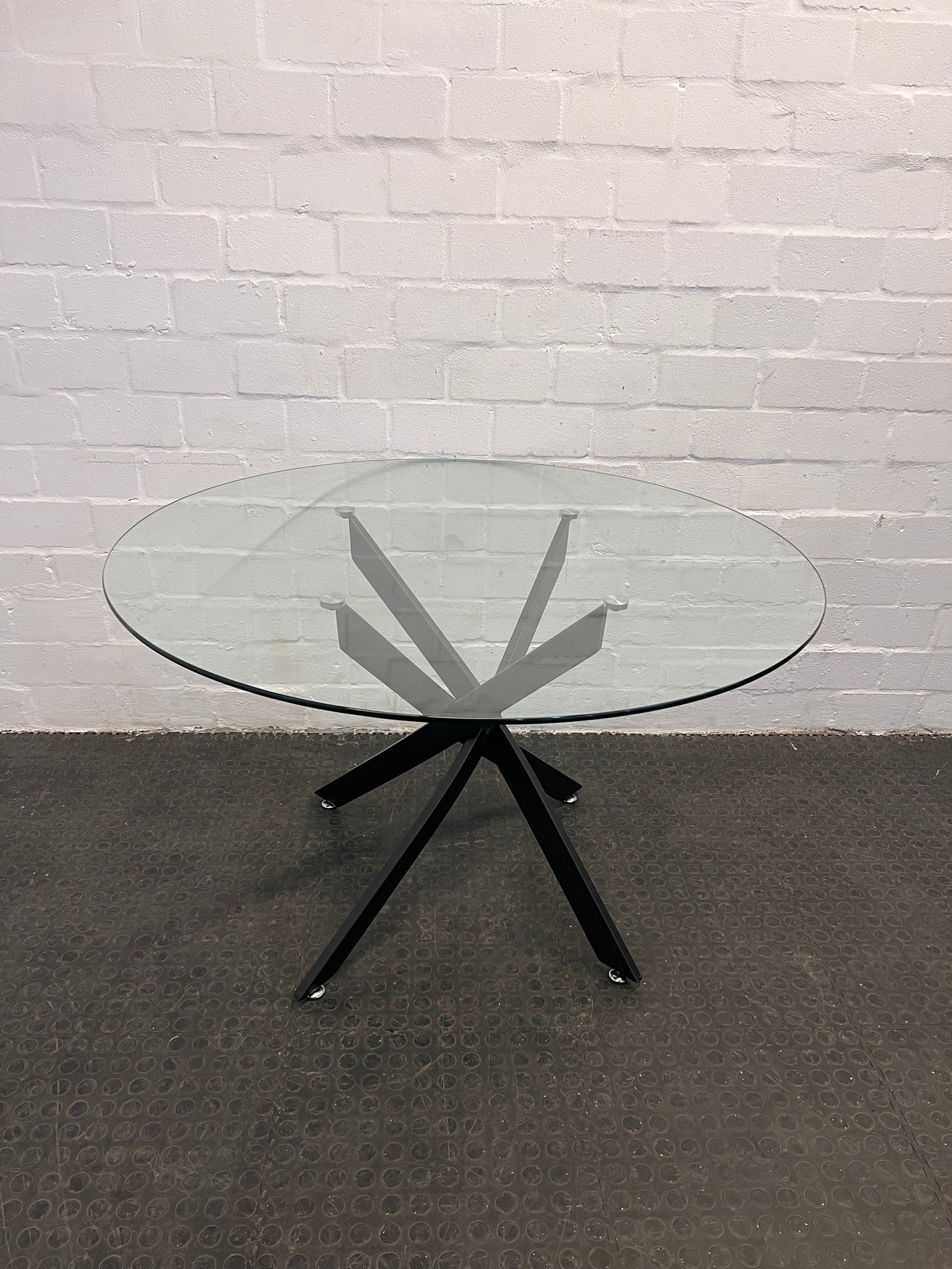 Glass Table (120 cm)