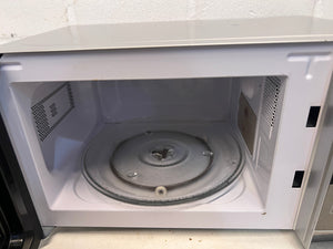 Russel Hobbs Microwave - REDUCED