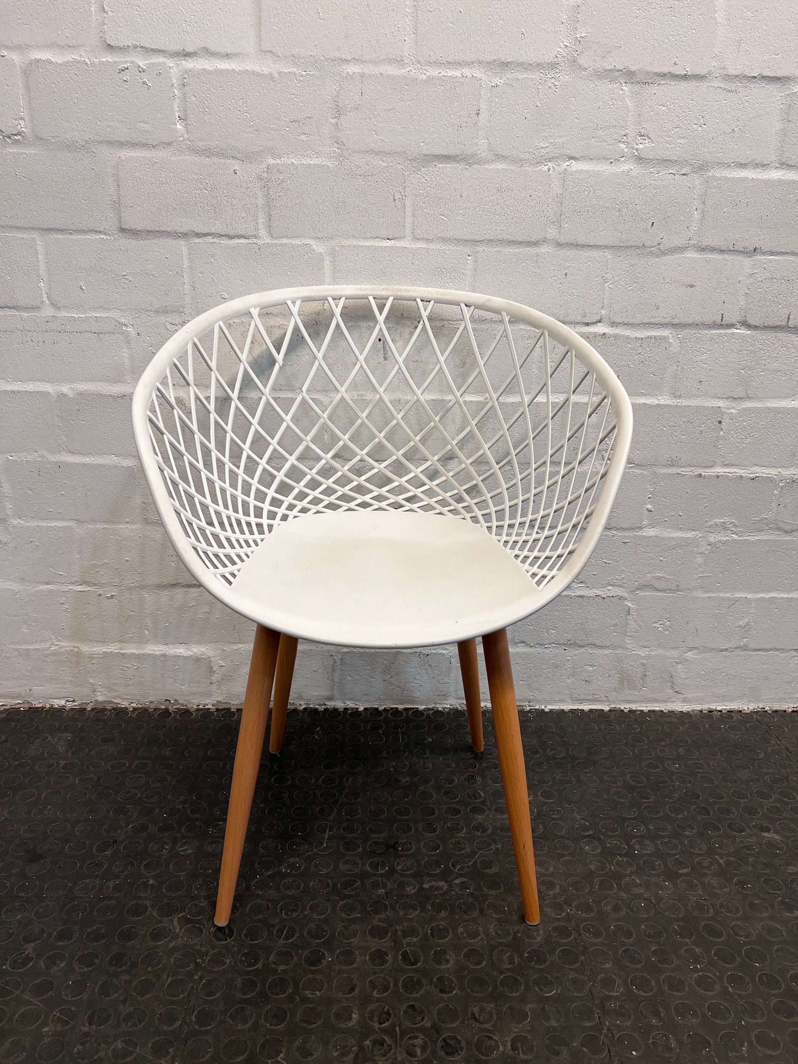 Modern White Armchair with Wooden Legs - 2ndhandwarehouse.com