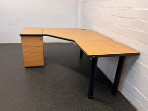 L-Shaped Desks with Four Drawer Credenza(LHS)(180cmx70cmx70cmx74cm)