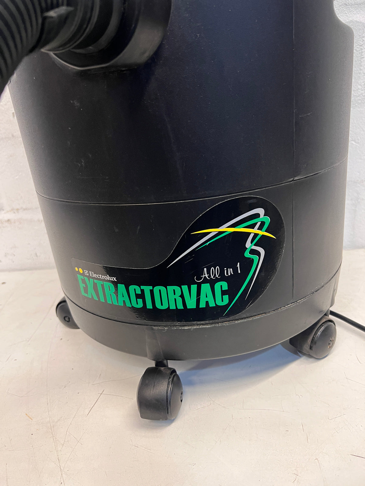 Electrolux All in One Extractorvac WDS3011 - 2ndhandwarehouse.com