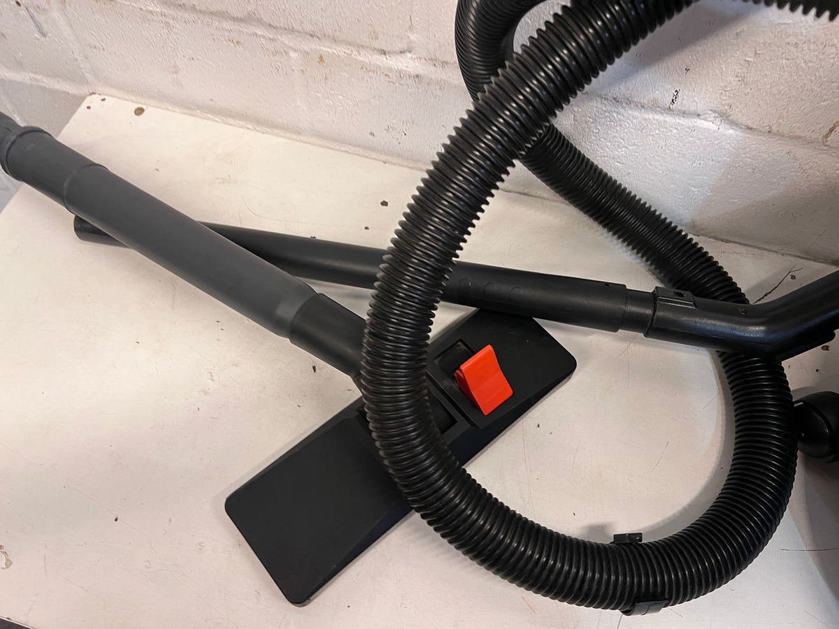 Electrolux All in One Extractorvac WDS3011 - 2ndhandwarehouse.com