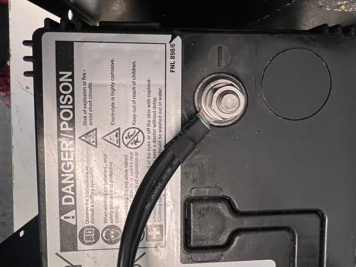 Ellies UPS/Inverter and Battery