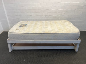 White Three Quarter Trundle Bed - REDUCED