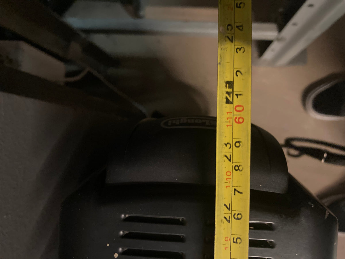 Black DeLonghi 14 Fin Oil Heater - PRICE DROP