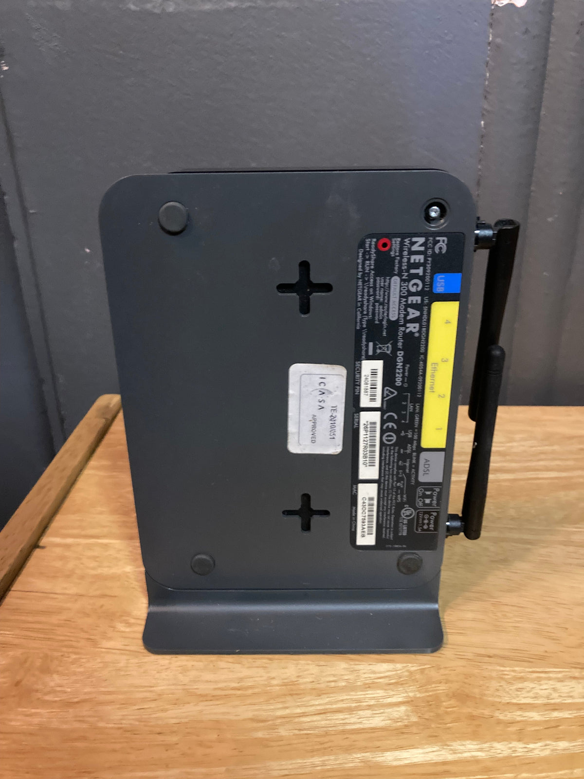 Netgear Wireless Router DGN220 - PRICE DROP