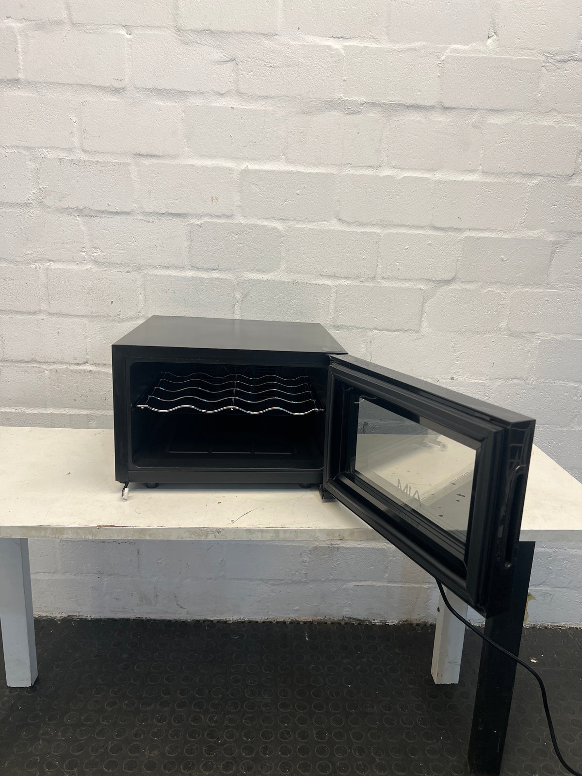 Aim Mirror Finish Wine Cooler 23l (AWC8) - REDUCED