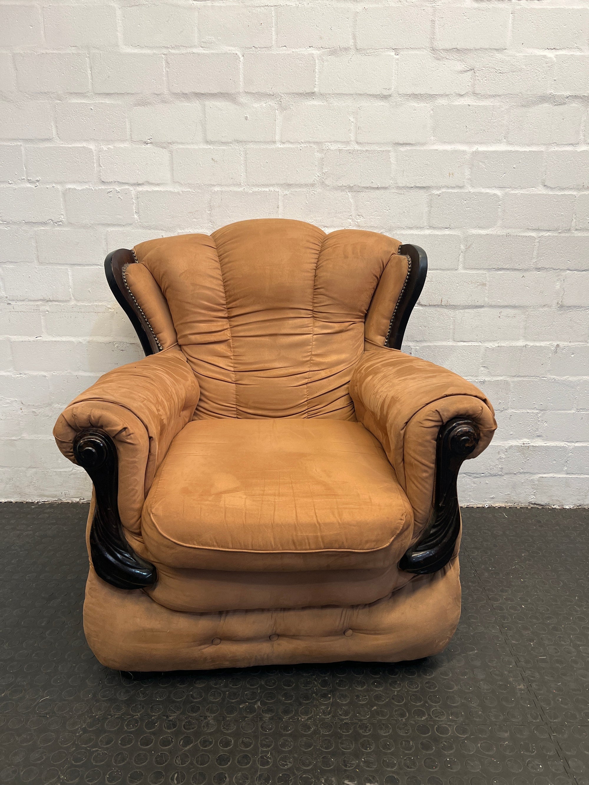 Classic Single-Seater Armchair
