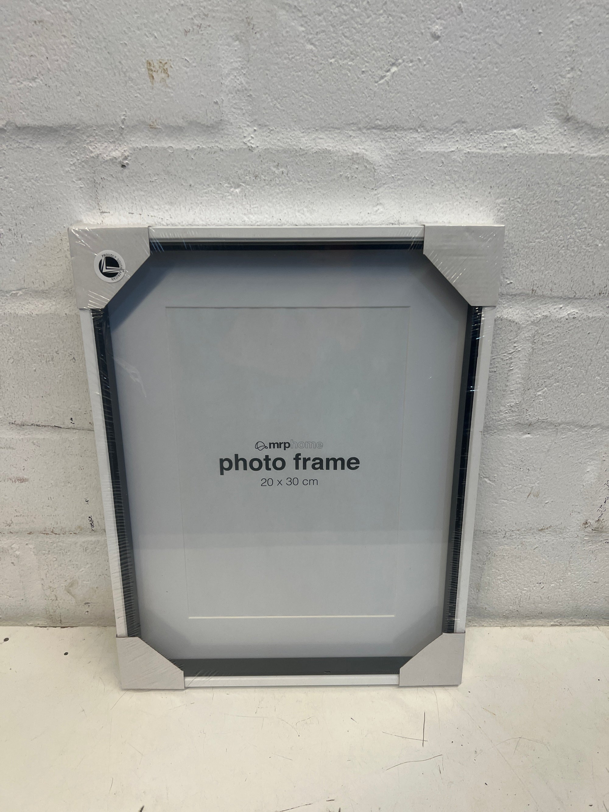 1 Photo Frame LARGE (20cm x 30cm)