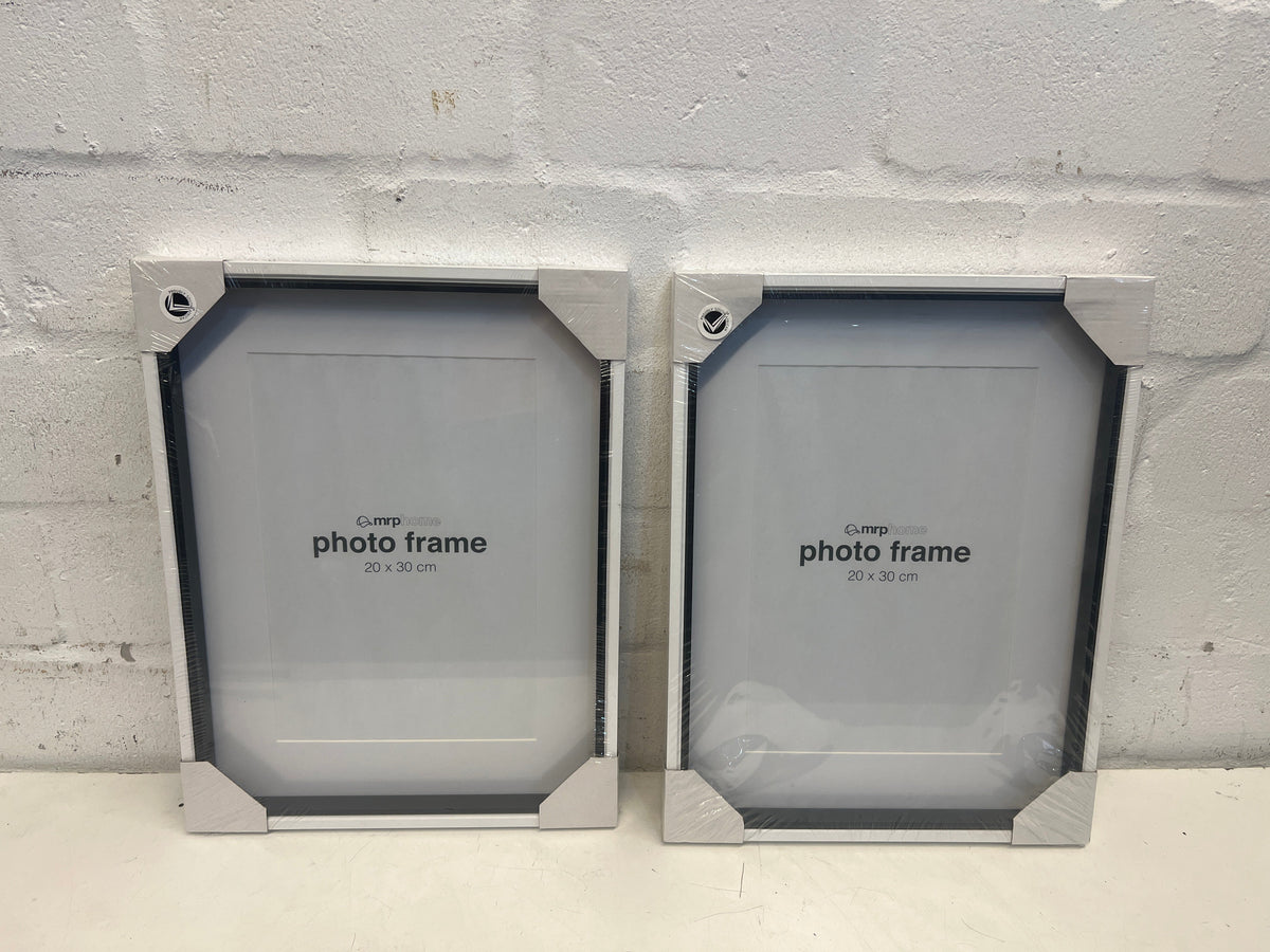 Large Photo Frames (20cm x 30cm) - 2ndhandwarehouse.com