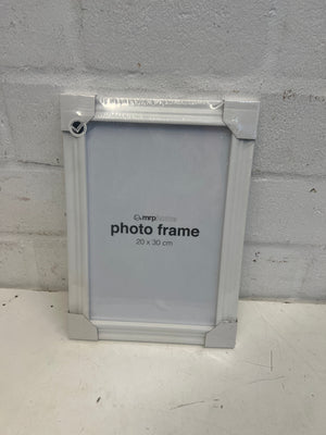 3 Medium Photo Frames (10cm x 15cm)