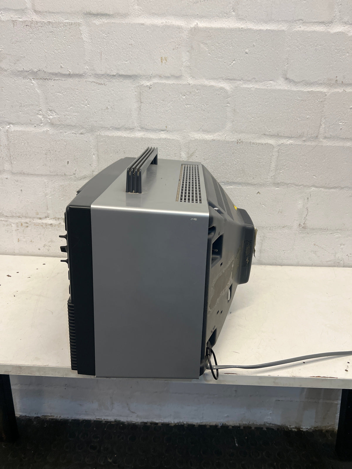 Swazi STVR - L3783 Tube Tv - PRICE DROP