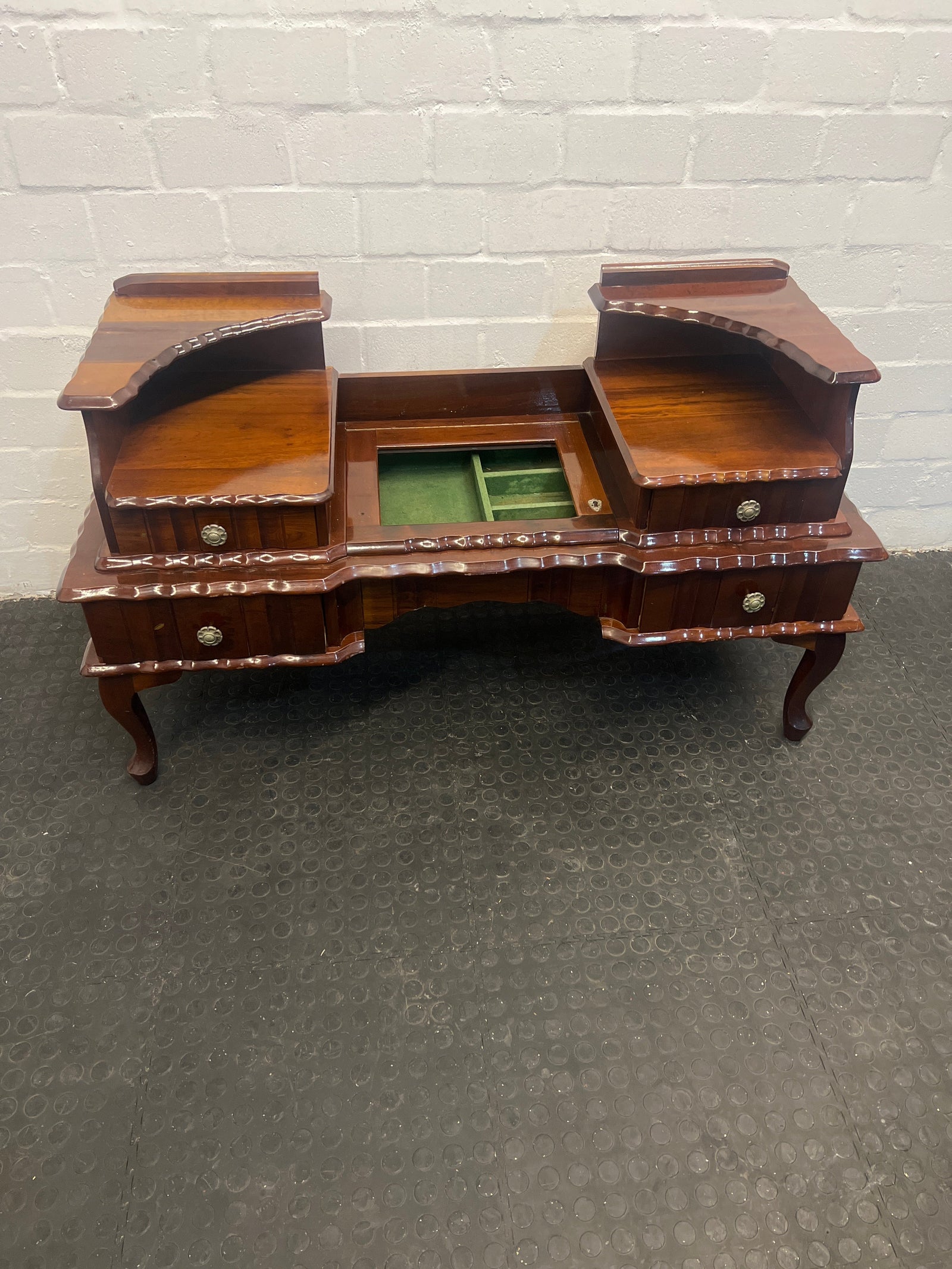 Five Drawer Dressing Table (No Mirrors)